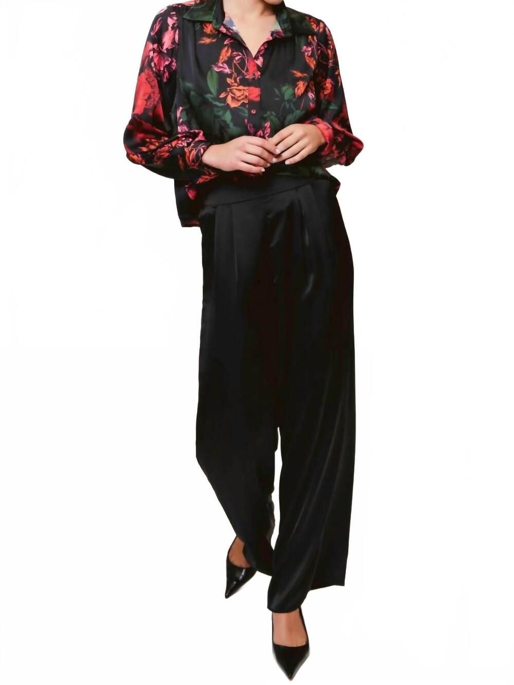 NEW HUTCH olin top in black multi inverted sketch floral